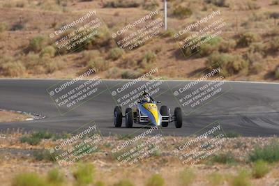 media/Jun-01-2025-CalClub SCCA (Sun) [[eae223c5dd]]/Group 3/Qualifying/